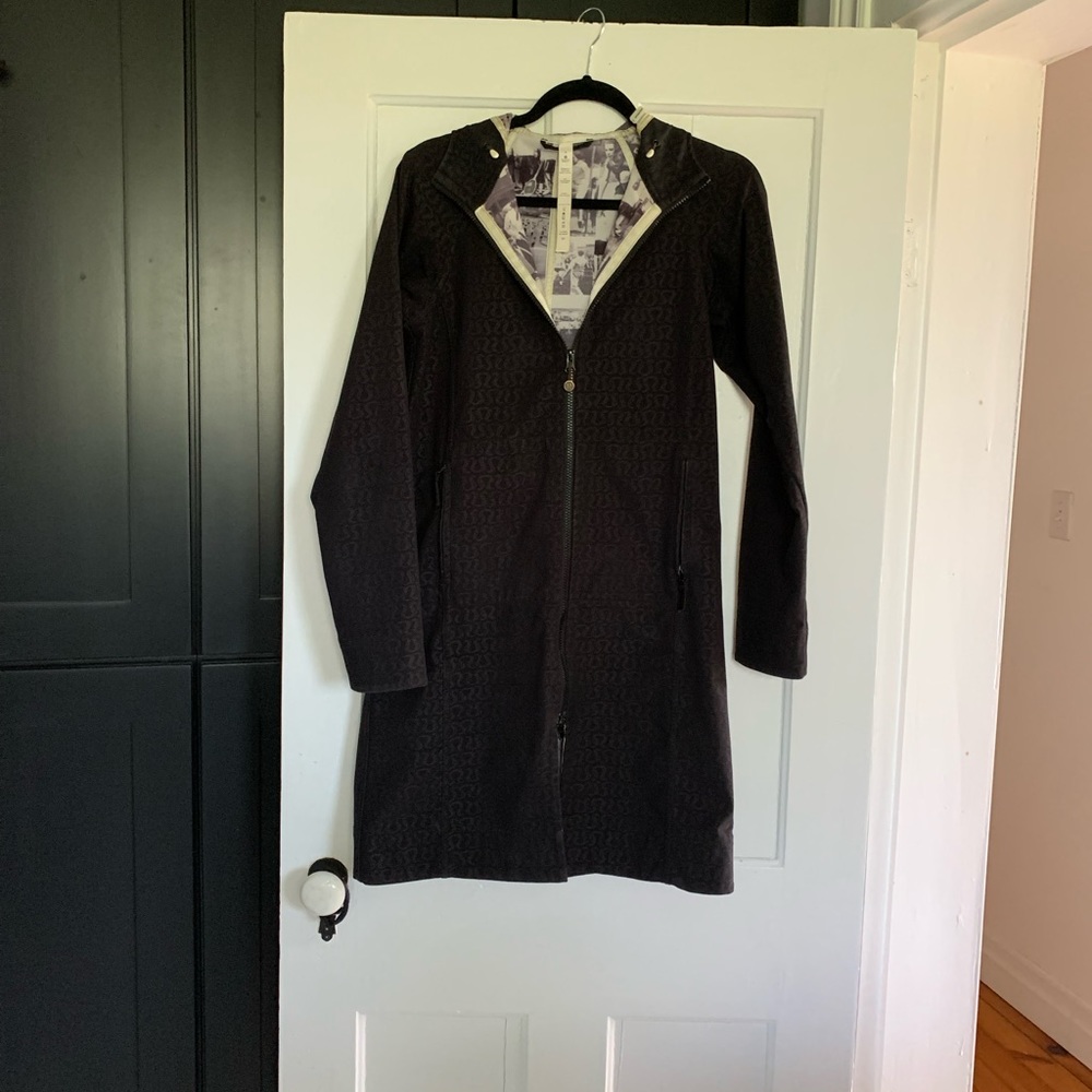 Lululemon Soft Shell Raincoat 4